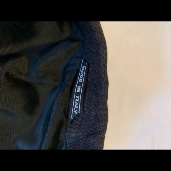 Hand-Stitched Black Italian Blazer - Picture 8 of 9